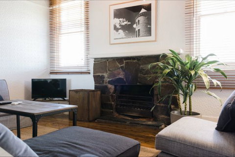 Mount Ophir Estate - The Gatehouse - Accommodation Adelaide 0