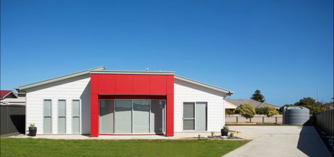 RED FIN Part Of BLUE FIN HOLIDAY HOMES - Accommodation Adelaide 1