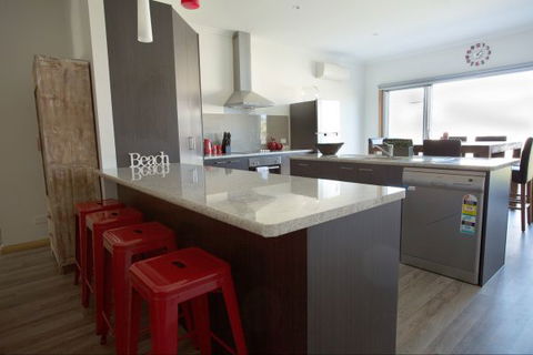 RED FIN Part Of BLUE FIN HOLIDAY HOMES - Accommodation Adelaide 2
