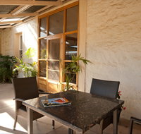 Black Jack Get-A-Way - Nana's Home - Accommodation Adelaide
