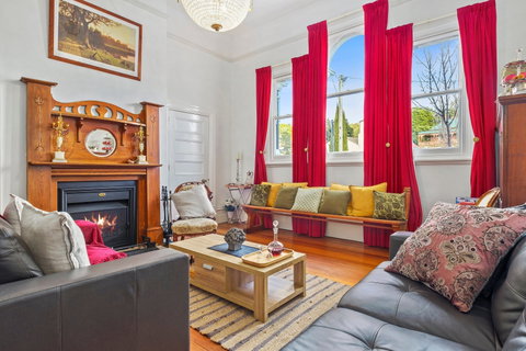 Cygnet Old Bank B&B - Accommodation Adelaide 6