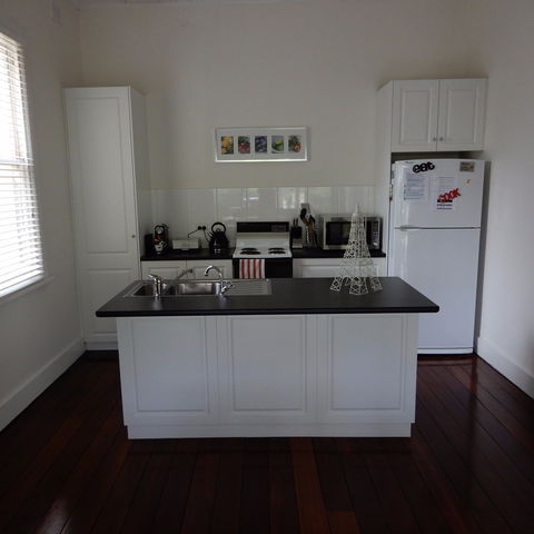 Dot's House - Accommodation Adelaide 2