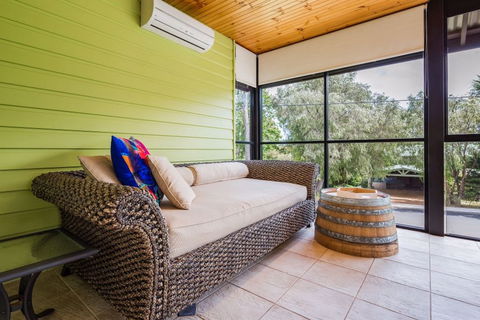 Downton Villa - Accommodation Adelaide 7