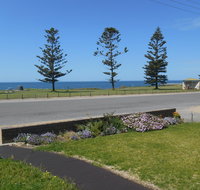 Family Ties - Accommodation Adelaide