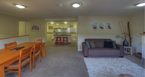 Golden Eagle 2 - Accommodation Adelaide 2