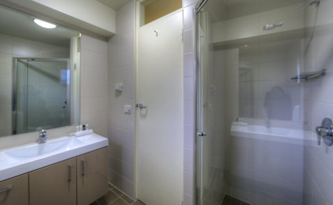 Golden Eagle 2 - Accommodation Adelaide 9