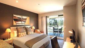 Oaks Plaza Pier Hotel - Accommodation Adelaide 0