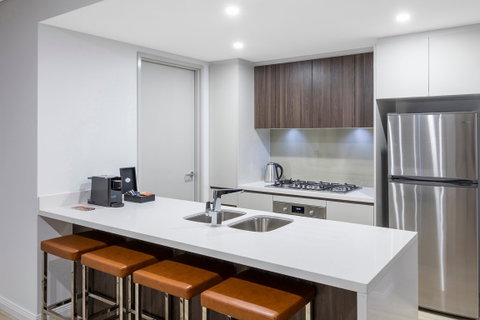 Meriton Suites Southport - Accommodation Adelaide 3