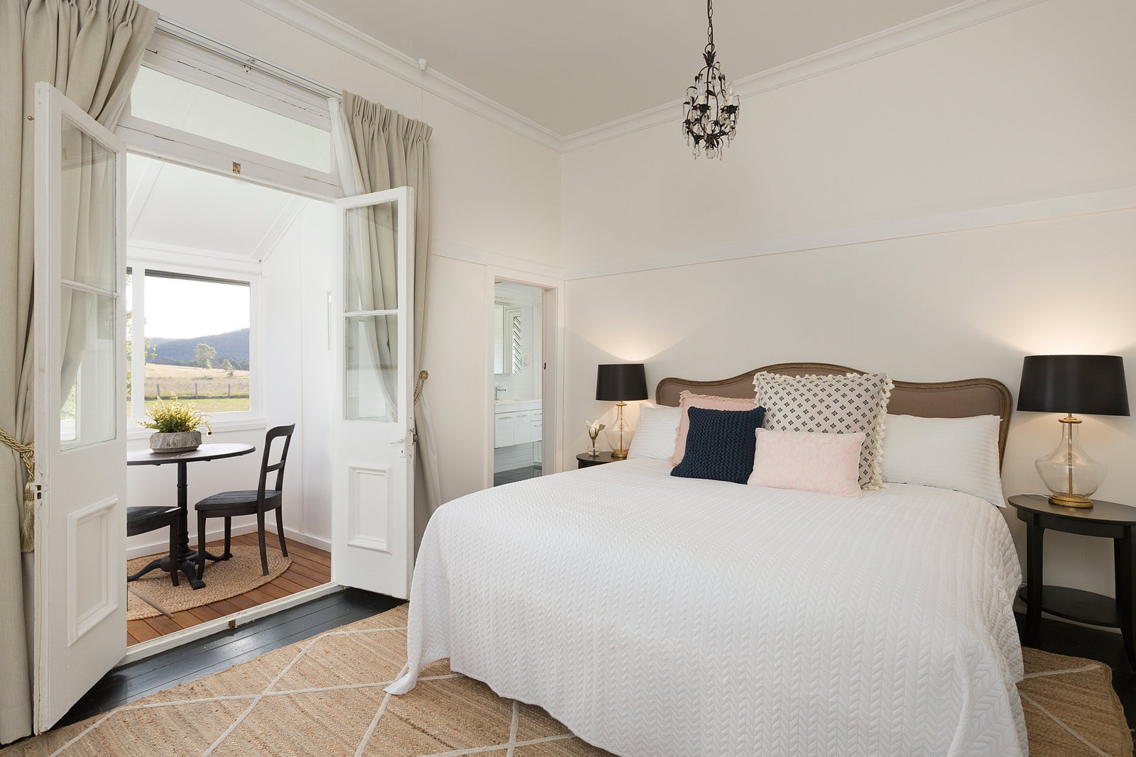 Millfield NSW Accommodation Adelaide