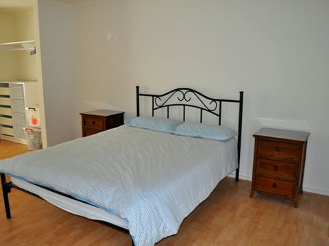 The Dwicke - Accommodation Adelaide 3