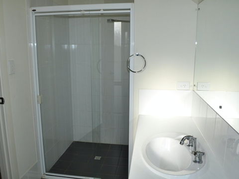 The Dwicke - Accommodation Adelaide 4