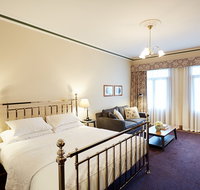 The Settlement Hotel - Accommodation Adelaide