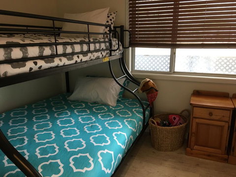 WA HomeStay - Accommodation Adelaide 7