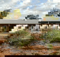 Alpana Station - Accommodation Adelaide