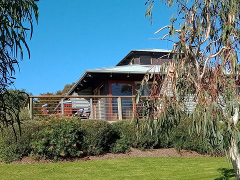 Butler's Bend Holiday Villa - Accommodation Adelaide 0
