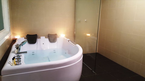 Cradle Alpine Retreat - Accommodation Adelaide 1