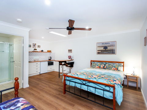 DCs Madra - Accommodation Adelaide 1