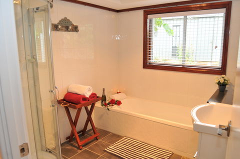 Ellenor Ivy Cottage - Accommodation Adelaide 2