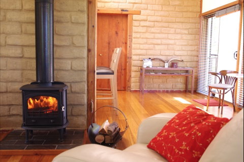 Lyrebird Cottages - Accommodation Adelaide 0