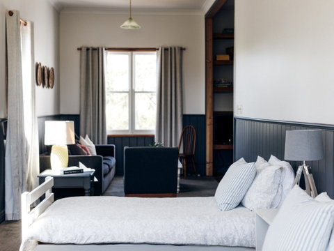 Rose Cottage With Vineyard Views - Accommodation Adelaide 3