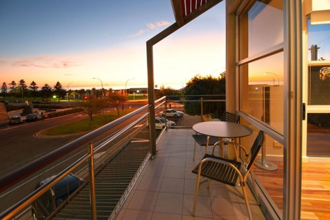 Semaphore Blue Apartments - Accommodation Adelaide 1