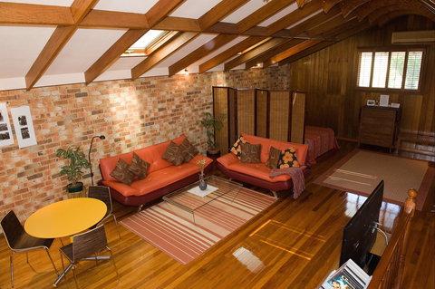 Bet's Bed And Breakfast Studio - Accommodation Adelaide 0