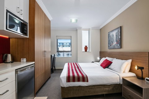 Quality Suites Camperdown - Accommodation Adelaide 1