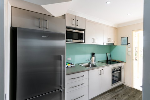 Dolphin Shores - Accommodation Adelaide 2