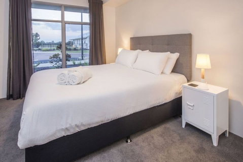 Fairway Lakeside - Accommodation Adelaide 2