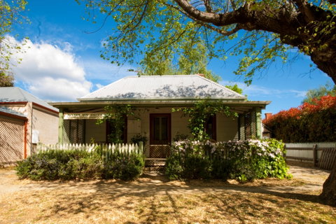 Laidlaw Cottage - Accommodation Adelaide 0