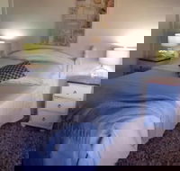 Poets On Mertin - Accommodation Adelaide