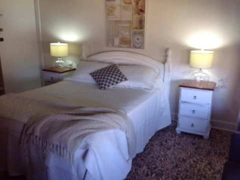Poets On Mertin - Accommodation Adelaide 0