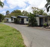 Tropicana Caravan Park Sarina - Accommodation Adelaide