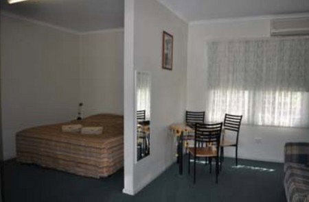 Back Obourke Accommodation - Accommodation Adelaide 0