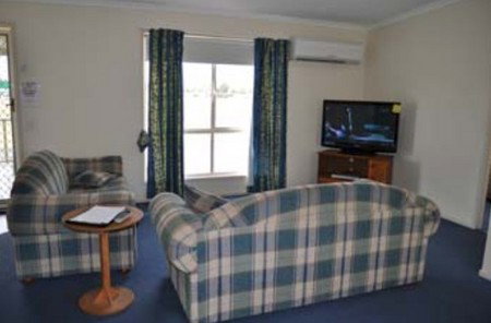 Back Obourke Accommodation - Accommodation Adelaide 1