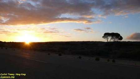 Mundrabilla WA Accommodation Adelaide