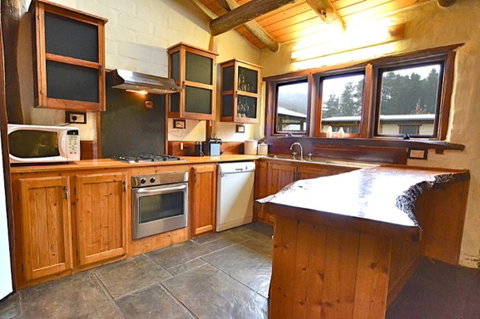Feathertop Retreat - Accommodation Adelaide 0