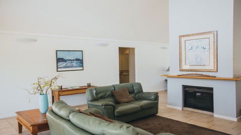 Kangaroo Retreat Holiday House - Accommodation Adelaide 2