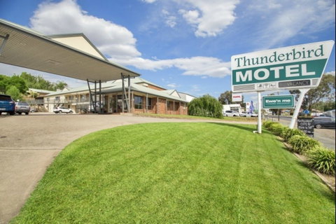 Thunderbird Motel - Accommodation Adelaide 0