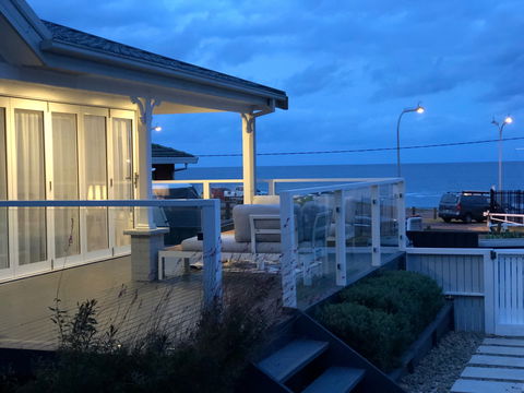 Escape At The Harbour - Accommodation Adelaide 1