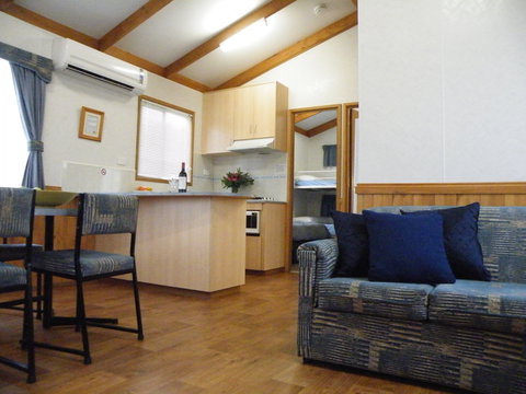 Lake Hamilton Motor Village And Caravan Park - Accommodation Adelaide 1