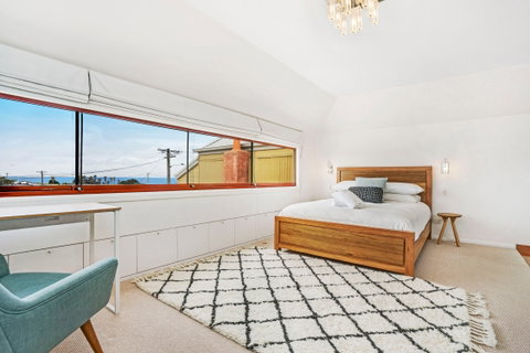 Newcastle Executive Homes - Oceanview Terrace - Accommodation Adelaide 0
