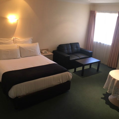 Charles Rasp Motor Inn - Accommodation Adelaide 0