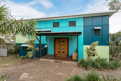 Colours Of Cylinder - Accommodation Adelaide 1