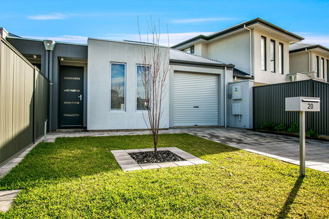 Ella House I - Accommodation Adelaide 0