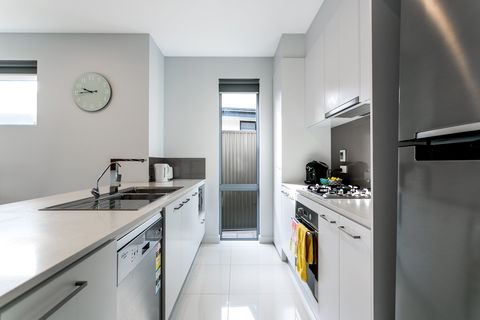 Ella House I - Accommodation Adelaide 1