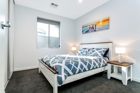 Ella House I - Accommodation Adelaide 2
