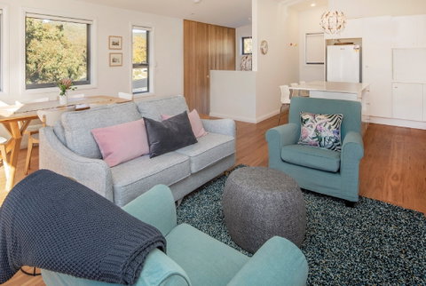Grasmere Chalet - Accommodation Adelaide 1