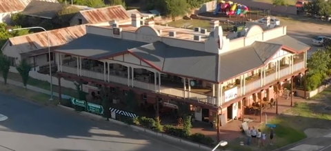 Royal Hotel Adelong - Accommodation Adelaide 0