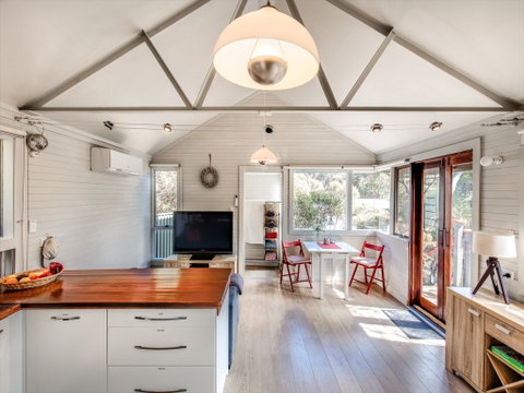 Serenity Cottage - Accommodation Adelaide 0